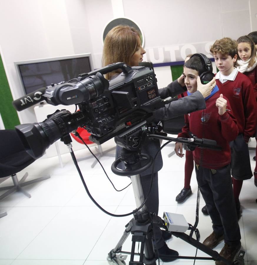 Los alumnos de 6º D de Jesuitas visitan la multimedia de Diario LA RIOJA