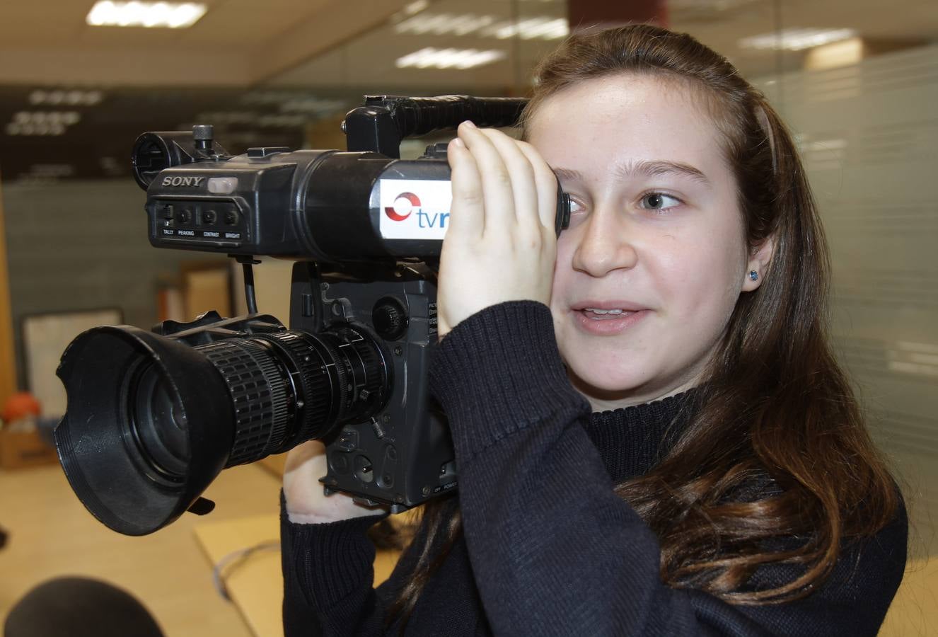 Los alumnos del 6º B del colegio Nuestra Señora del Buen Consejo, Agustinas, visitan la multimedia de Diario LA RIOJA