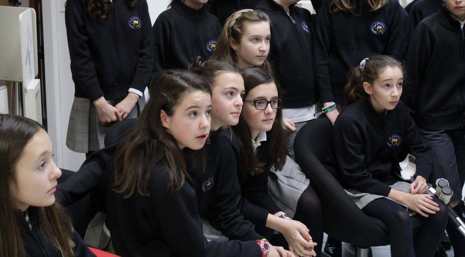 Los alumnos del 6º B del colegio Nuestra Señora del Buen Consejo, Agustinas, visitan la multimedia de Diario LA RIOJA