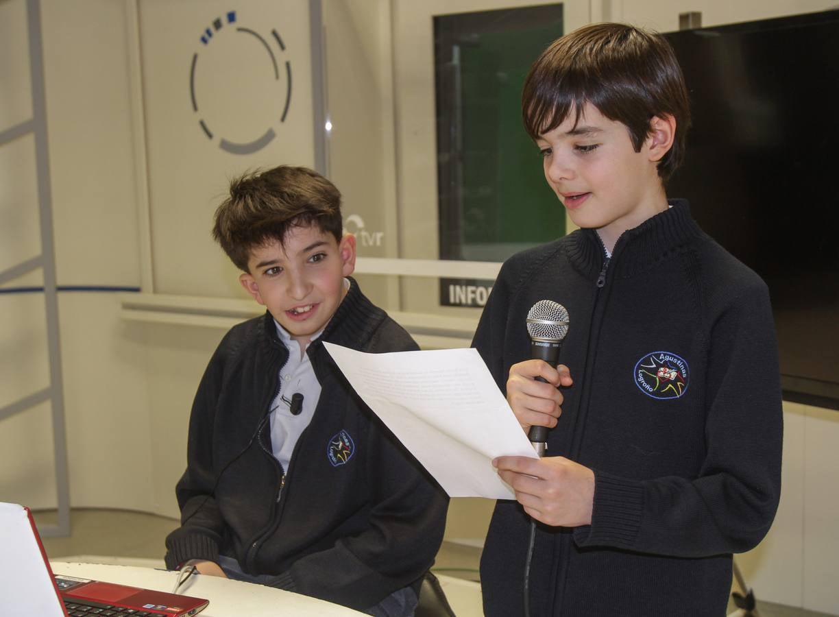 Los alumnos del 6º B del colegio Nuestra Señora del Buen Consejo, Agustinas, visitan la multimedia de Diario LA RIOJA