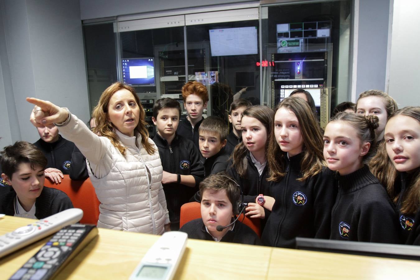 Los alumnos del 6º B del colegio Nuestra Señora del Buen Consejo, Agustinas, visitan la multimedia de Diario LA RIOJA