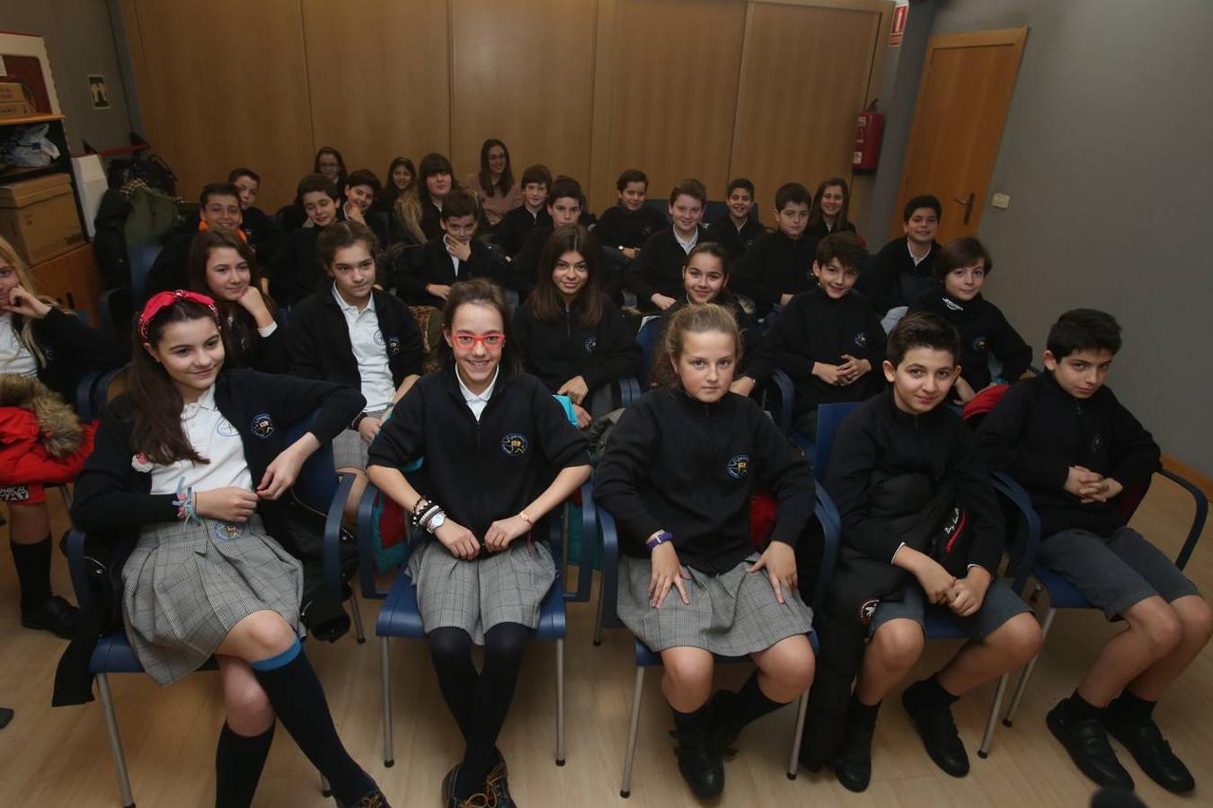 Los de alumnos de 6ºC del colegio Nuestra Señora del Buen Consejo, Agustinas, visitan la mulmedia de Diario LA RIOJA