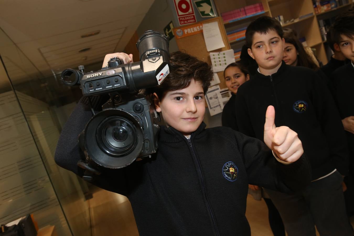 Los de alumnos de 6ºC del colegio Nuestra Señora del Buen Consejo, Agustinas, visitan la mulmedia de Diario LA RIOJA