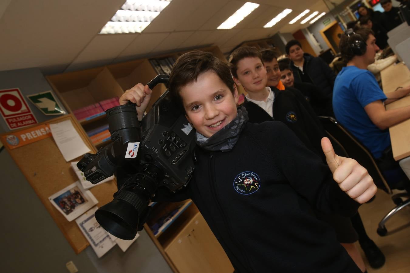 Los de alumnos de 6ºC del colegio Nuestra Señora del Buen Consejo, Agustinas, visitan la mulmedia de Diario LA RIOJA