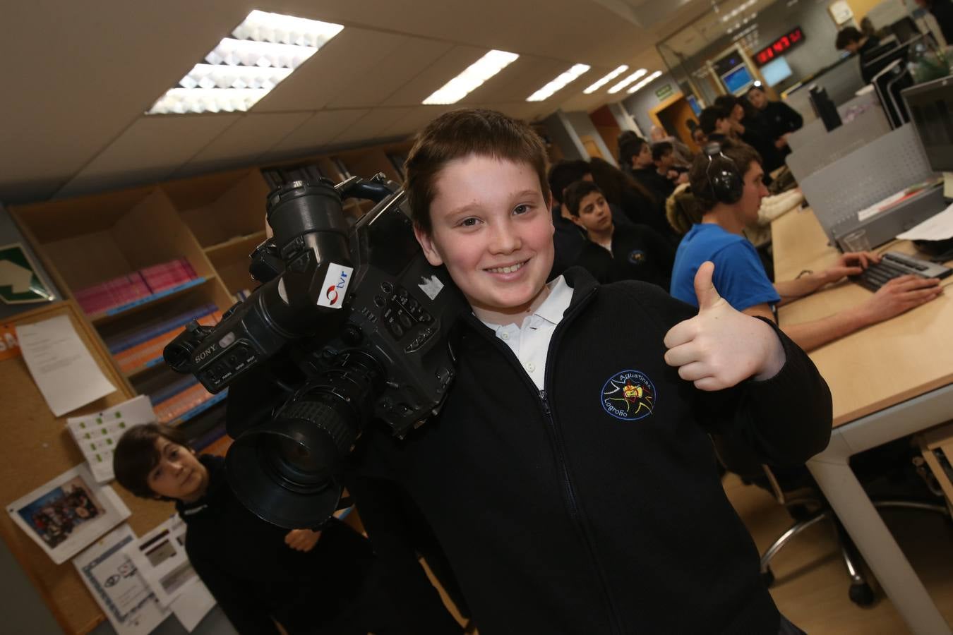 Los de alumnos de 6ºC del colegio Nuestra Señora del Buen Consejo, Agustinas, visitan la mulmedia de Diario LA RIOJA