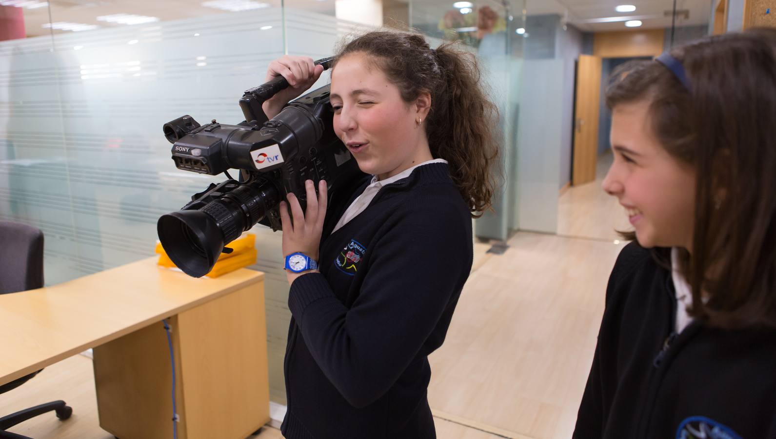 Los alumnos de 6 º A del colegio Nuestra Señora del Buen Consejo, Agustinas, visitan la multimedia de Diario LA RIOJA