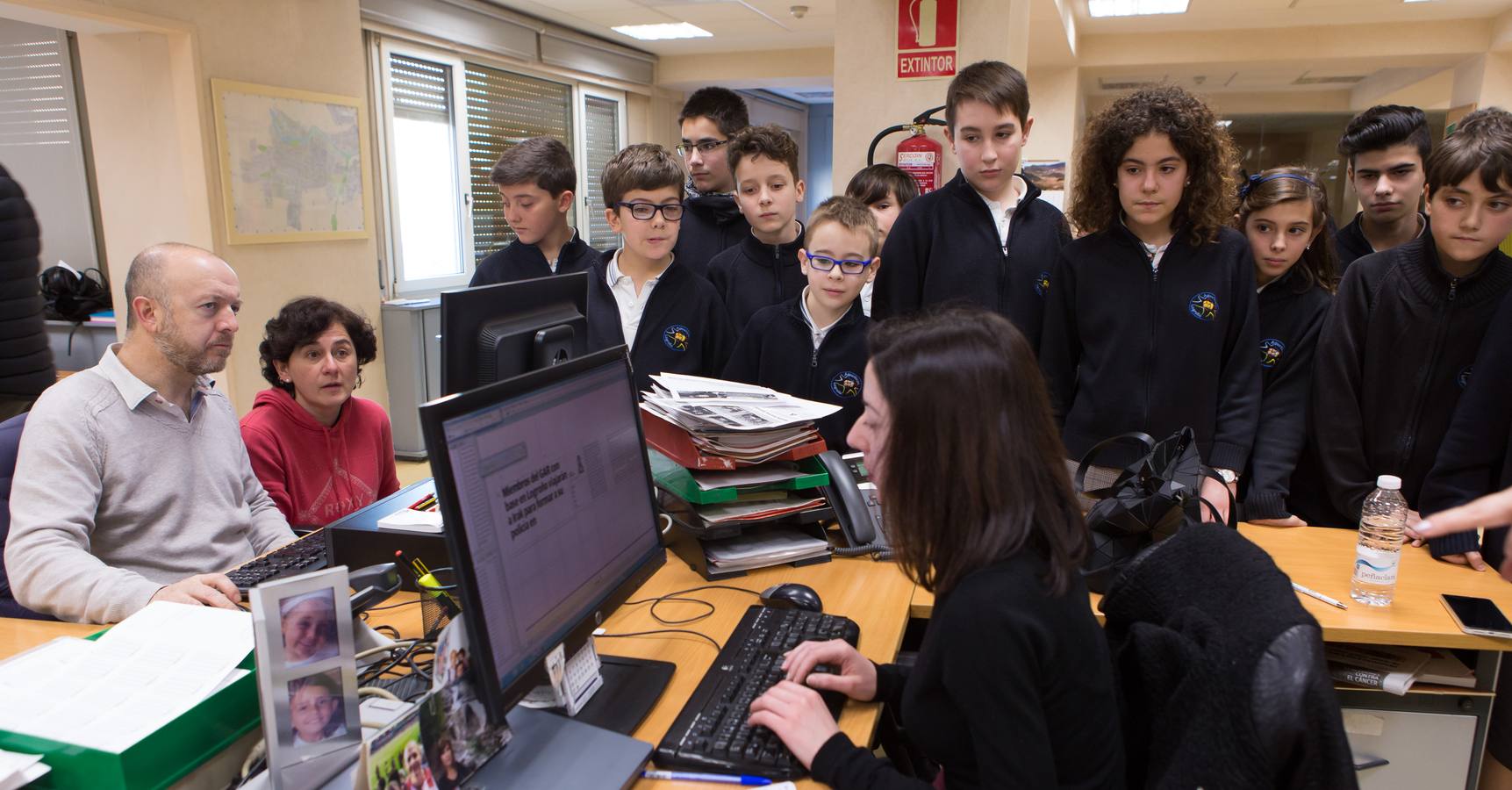 Los alumnos de 6 º A del colegio Nuestra Señora del Buen Consejo, Agustinas, visitan la multimedia de Diario LA RIOJA