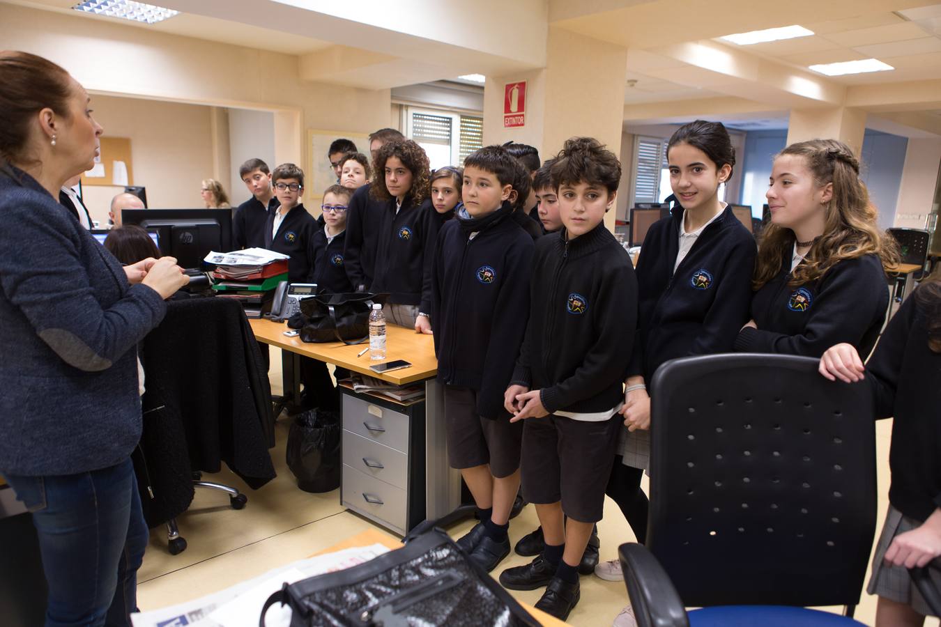 Los alumnos de 6 º A del colegio Nuestra Señora del Buen Consejo, Agustinas, visitan la multimedia de Diario LA RIOJA