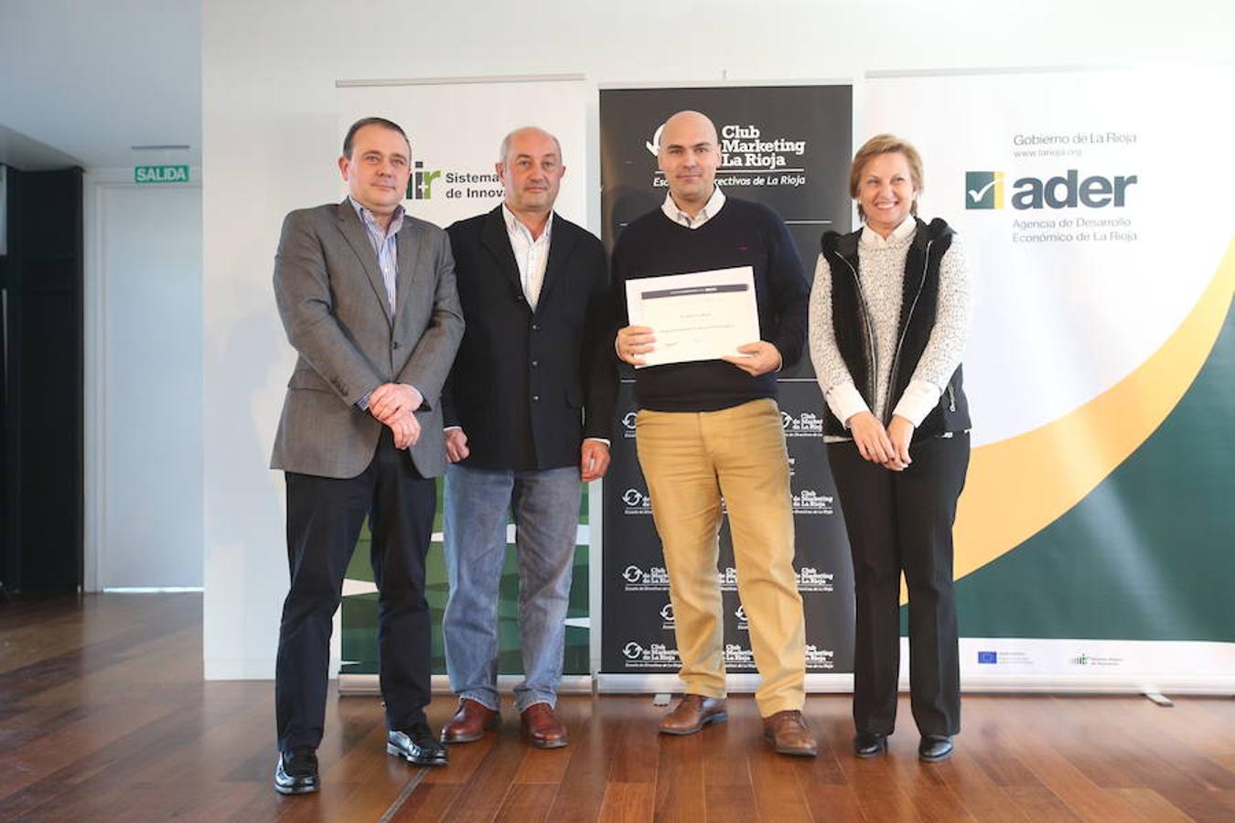 Diplomas como epílogo del curso de directivos