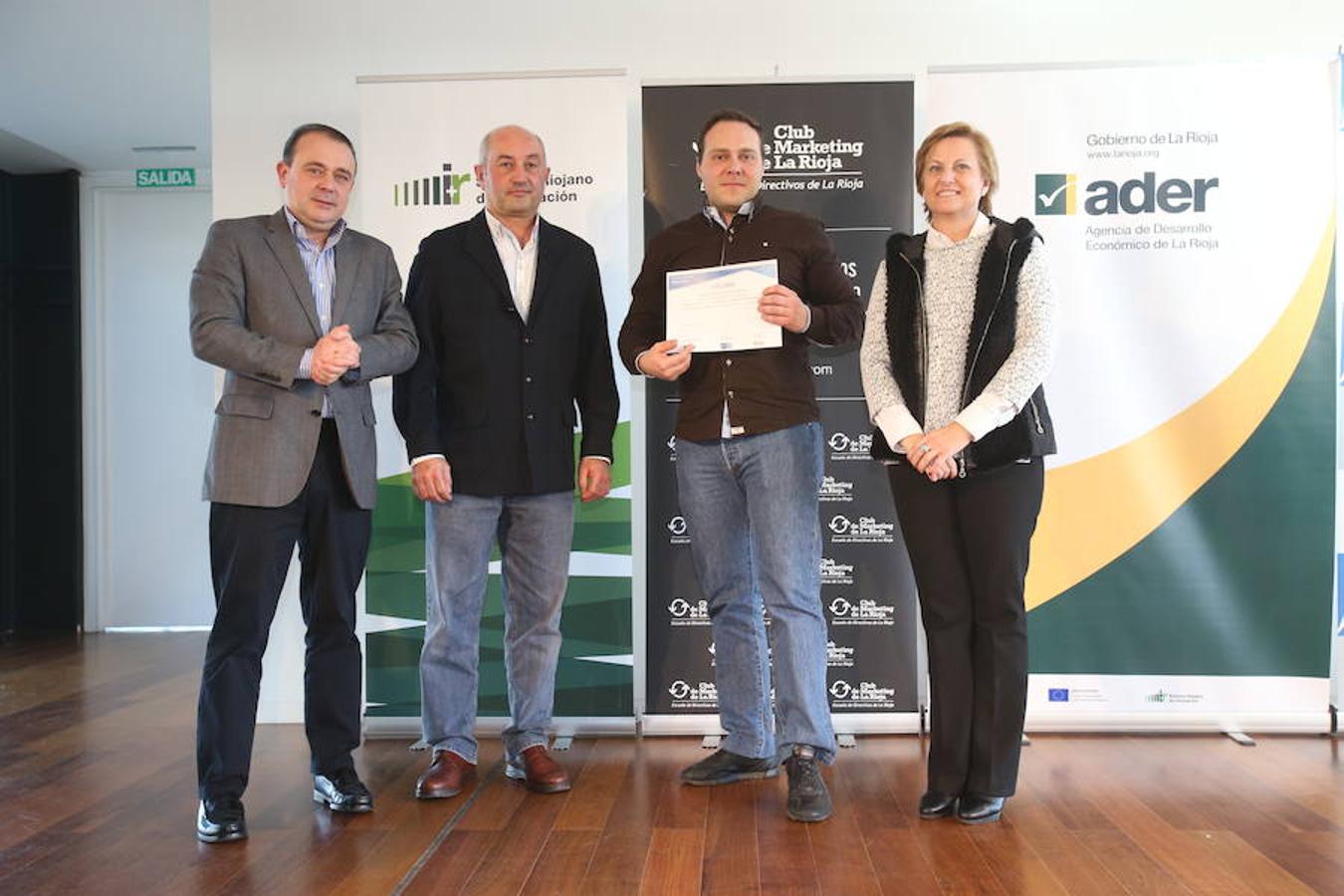 Diplomas como epílogo del curso de directivos