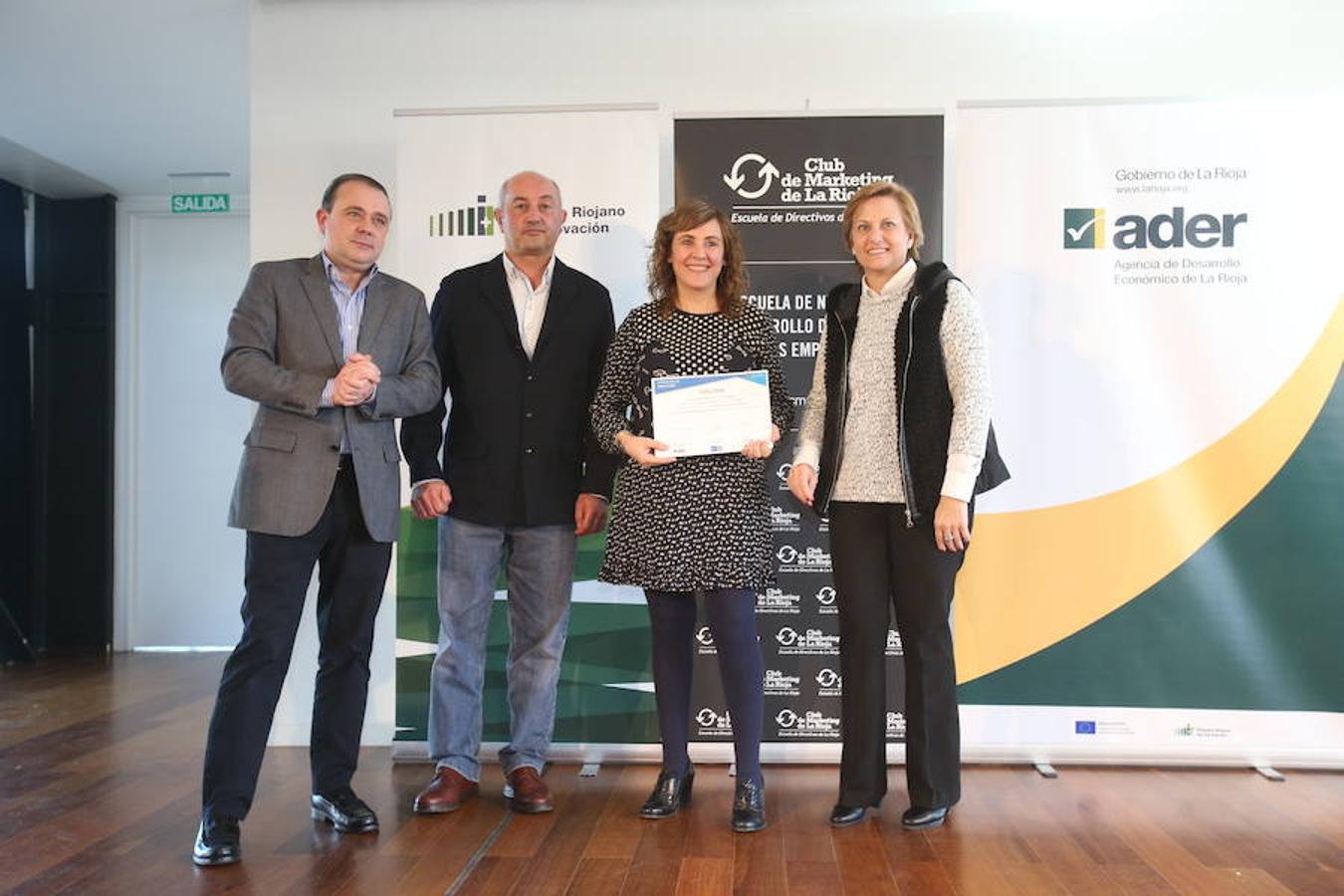 Diplomas como epílogo del curso de directivos