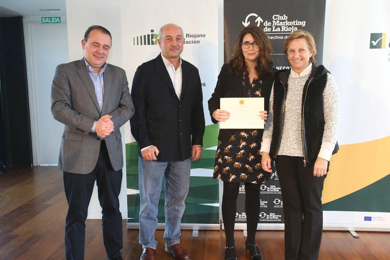 Diplomas como epílogo del curso de directivos