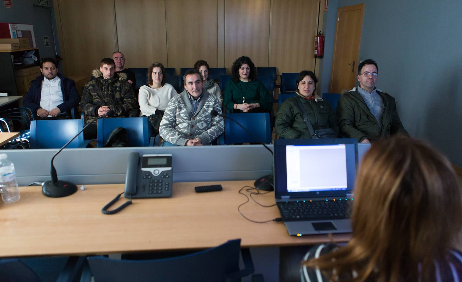 Fundación Cáritas Chavicar del centro de inserción social de Santo Domingo visitan la multimedia de Diario LA RIOJA