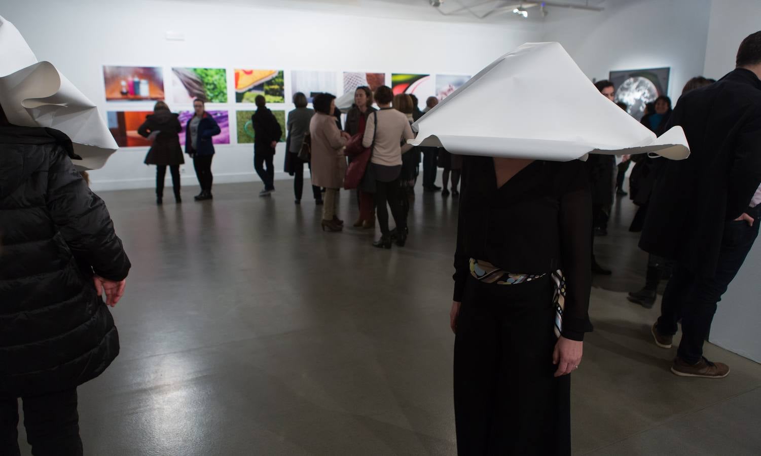 &#039;Una rosa amarilla&#039; en la Sala Amós Salvador