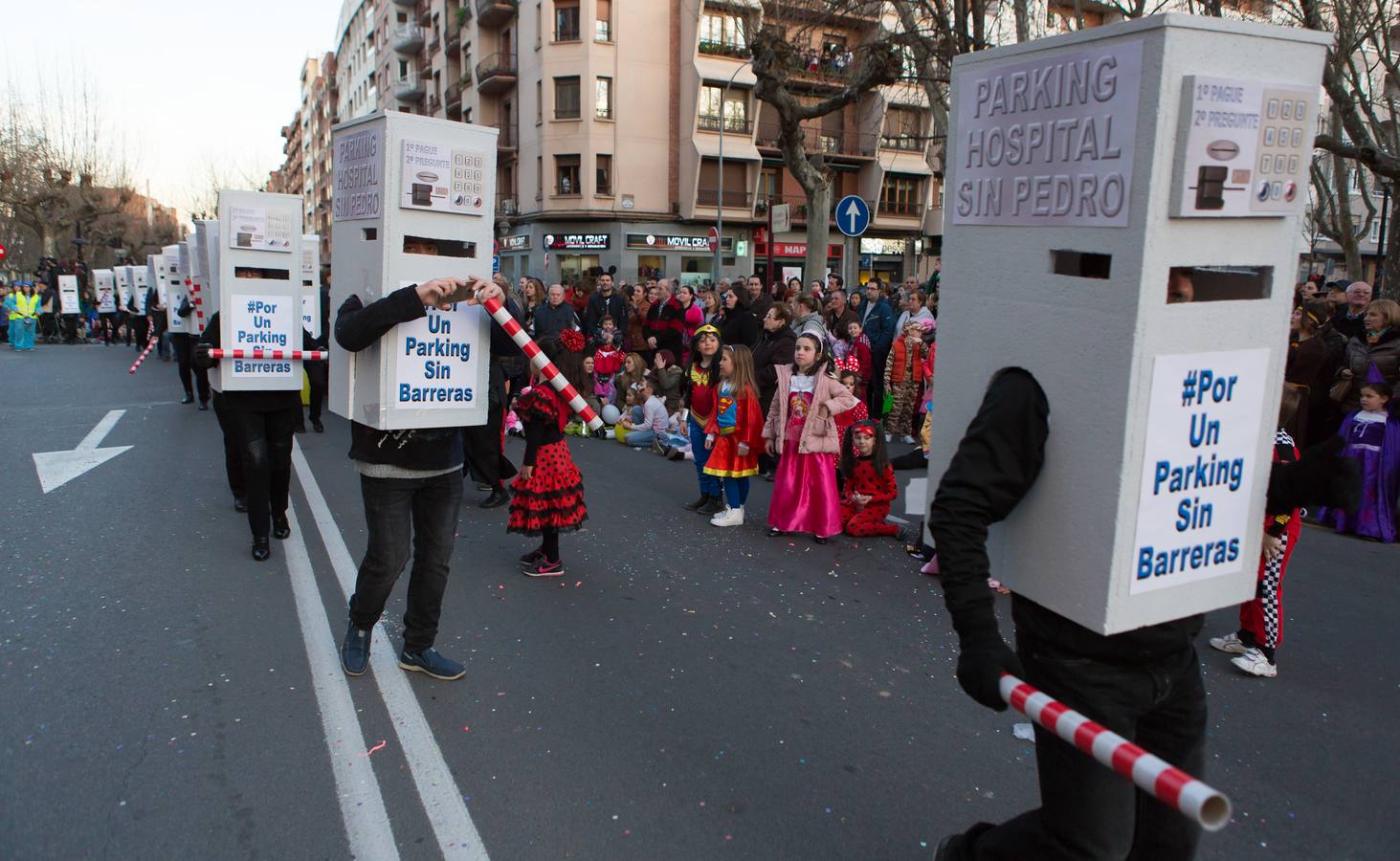 Las calles de Logroño se llenan de disfraces (I)