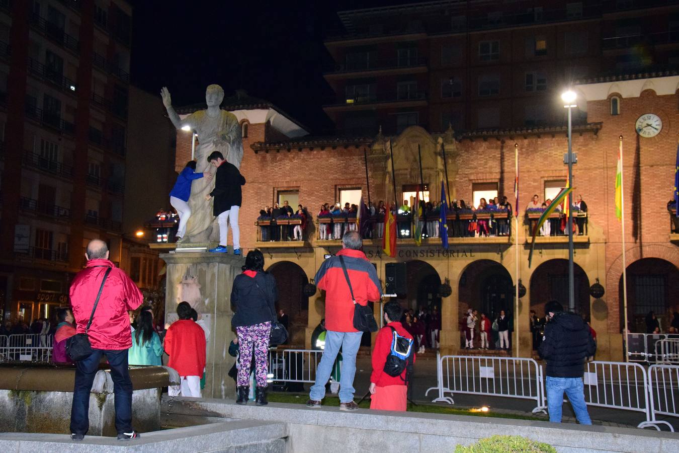 La fiesta estalla en Calahorra I