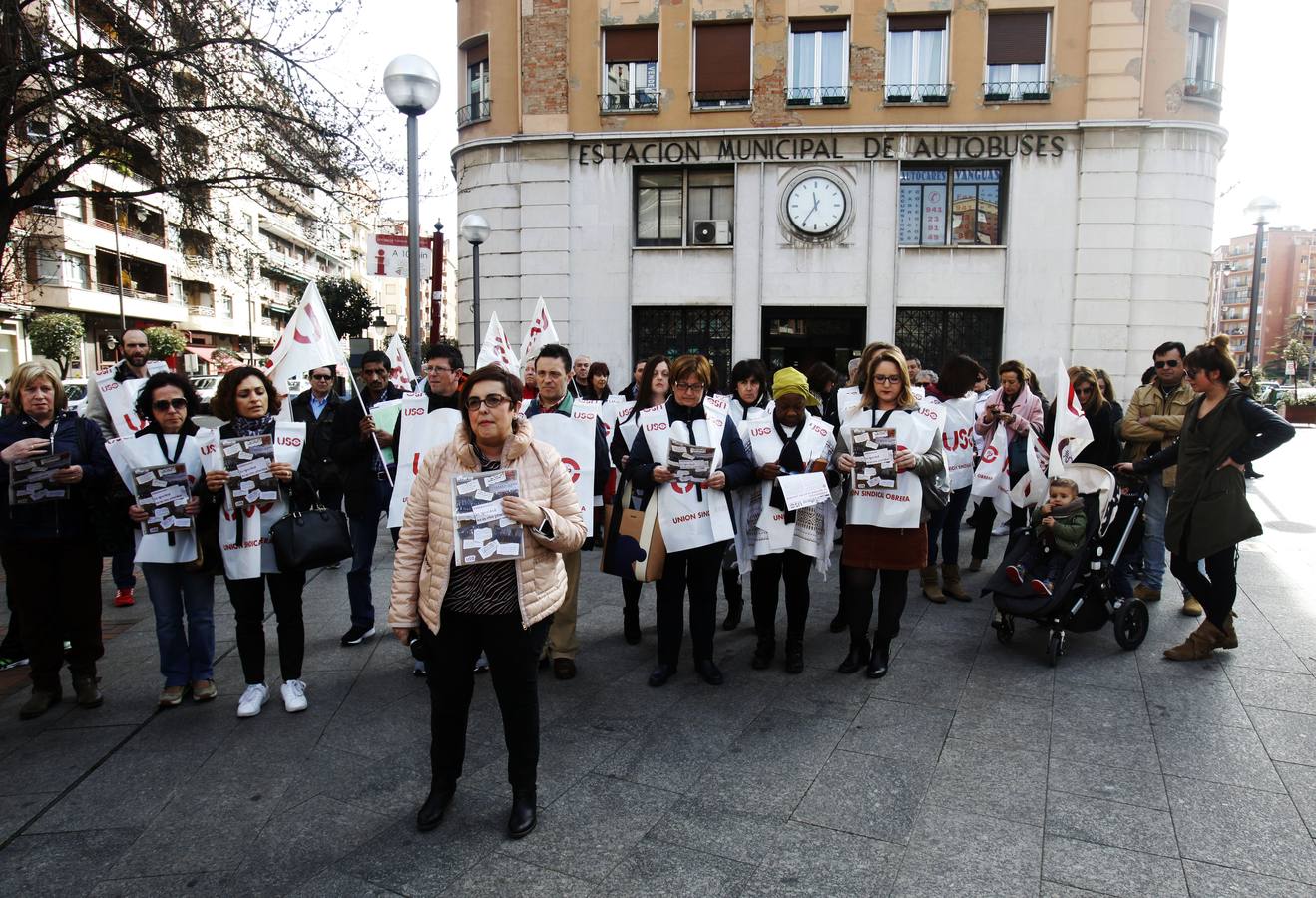 Concentración de USO en la estación de autobuses de Logroño