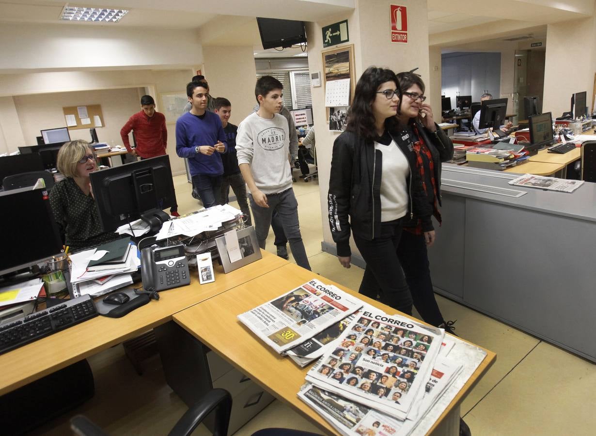 Alumnos del IES Comercio visitan la multimedia de Diario LA RIOJA