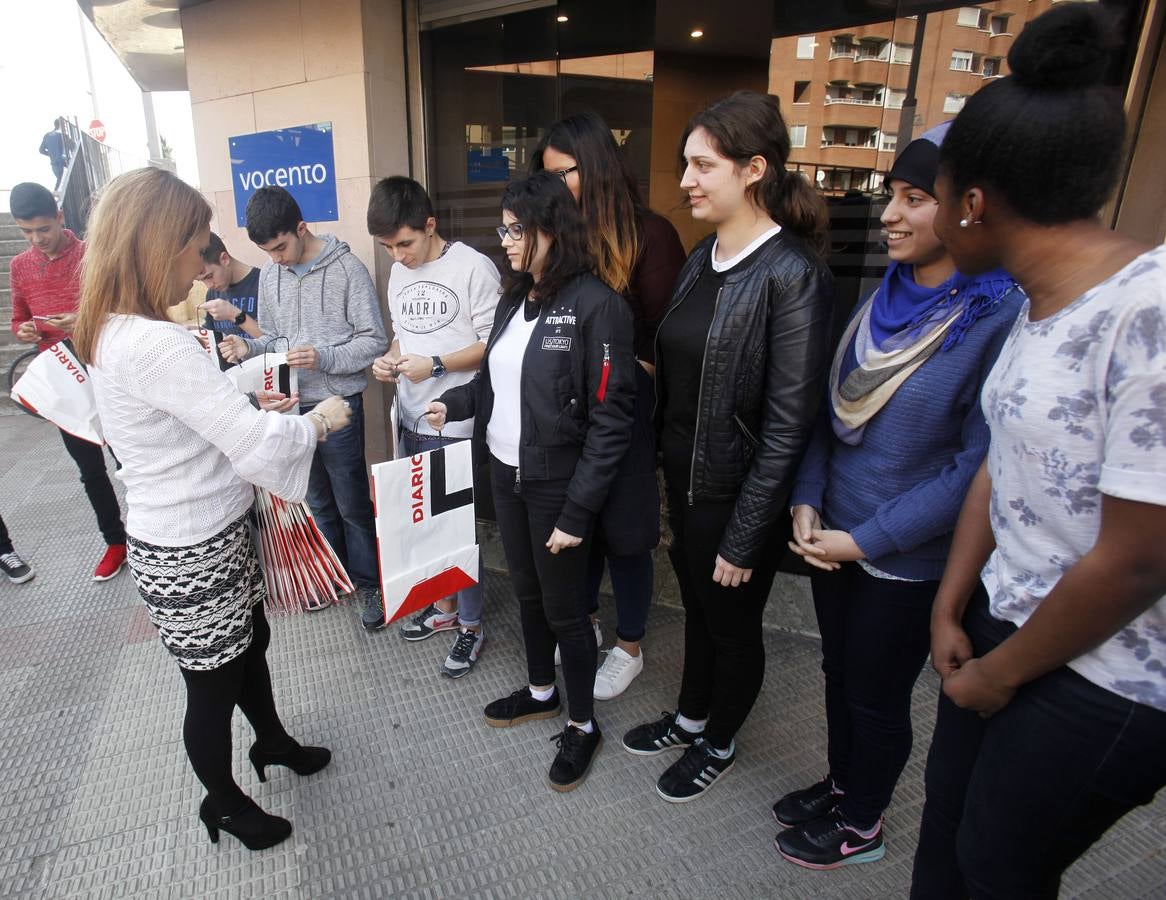 Alumnos del IES Comercio visitan la multimedia de Diario LA RIOJA