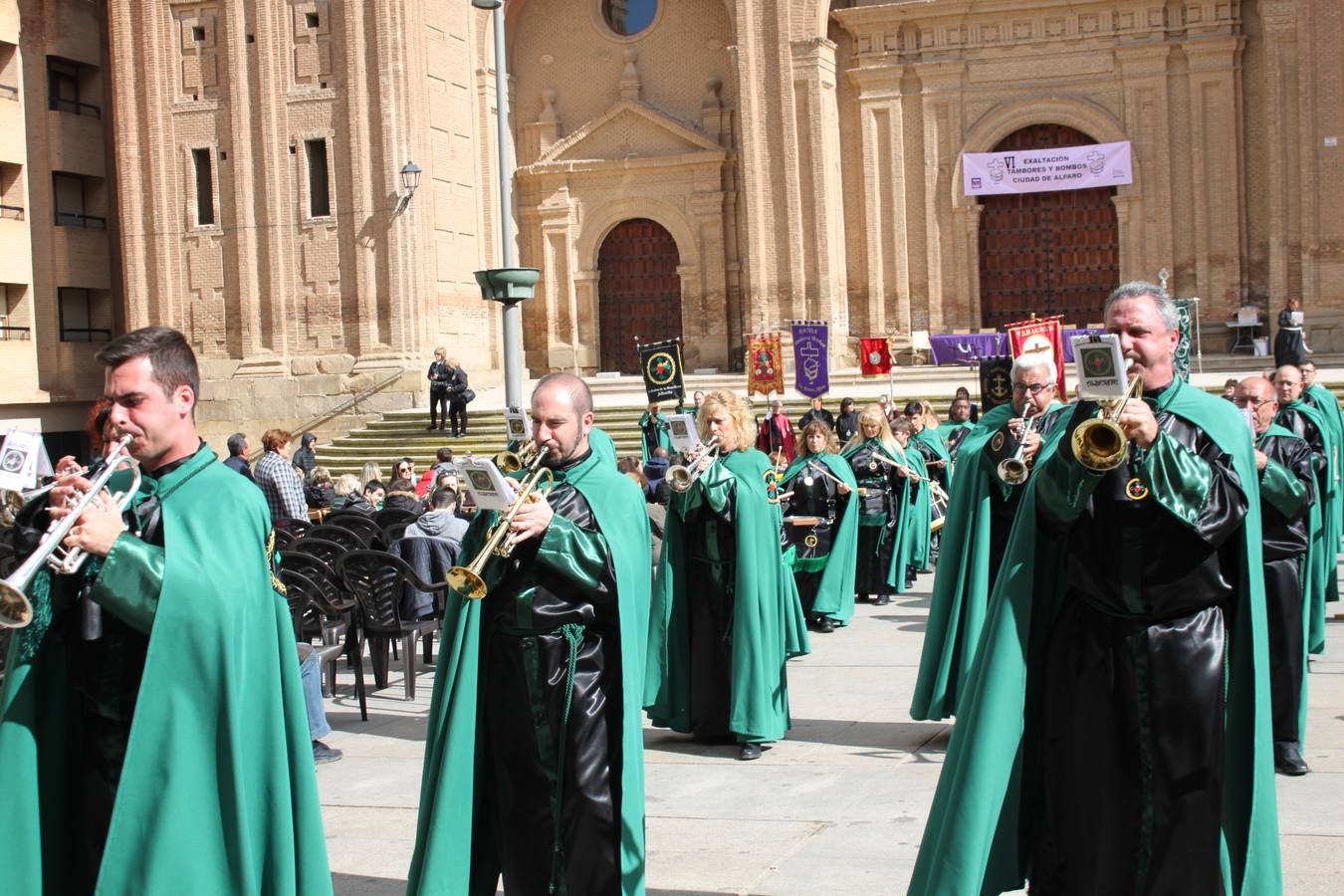 Los bombos atraen la Semana Santa en Arnedo