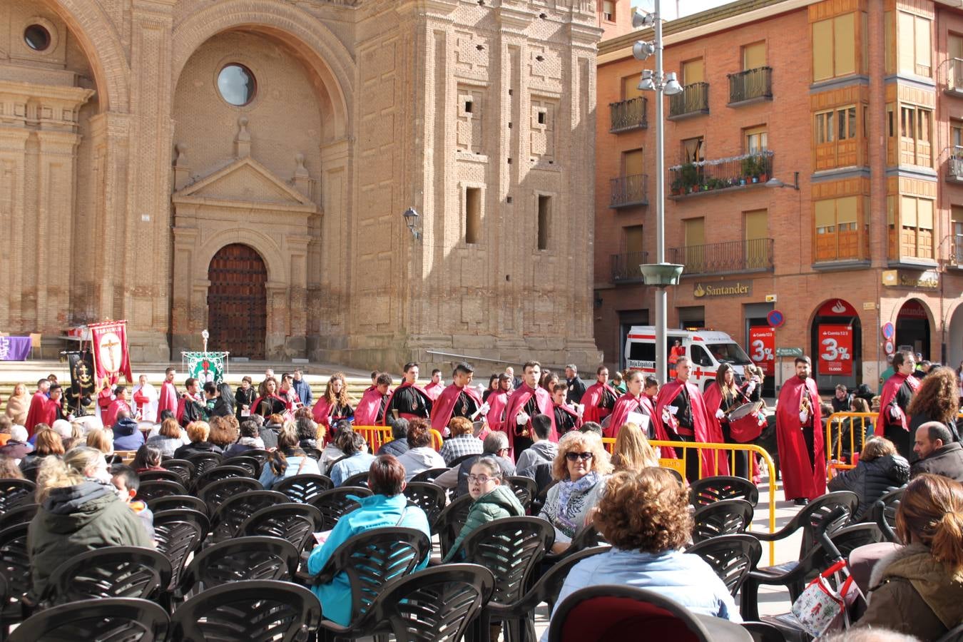 Los bombos atraen la Semana Santa en Arnedo