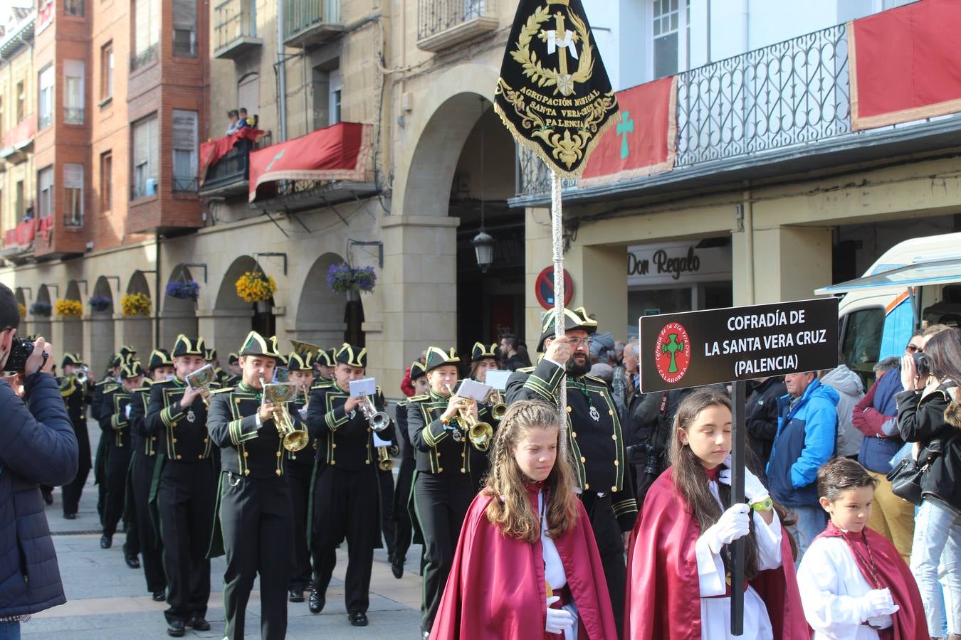 Exaltación de tambores y cornetas