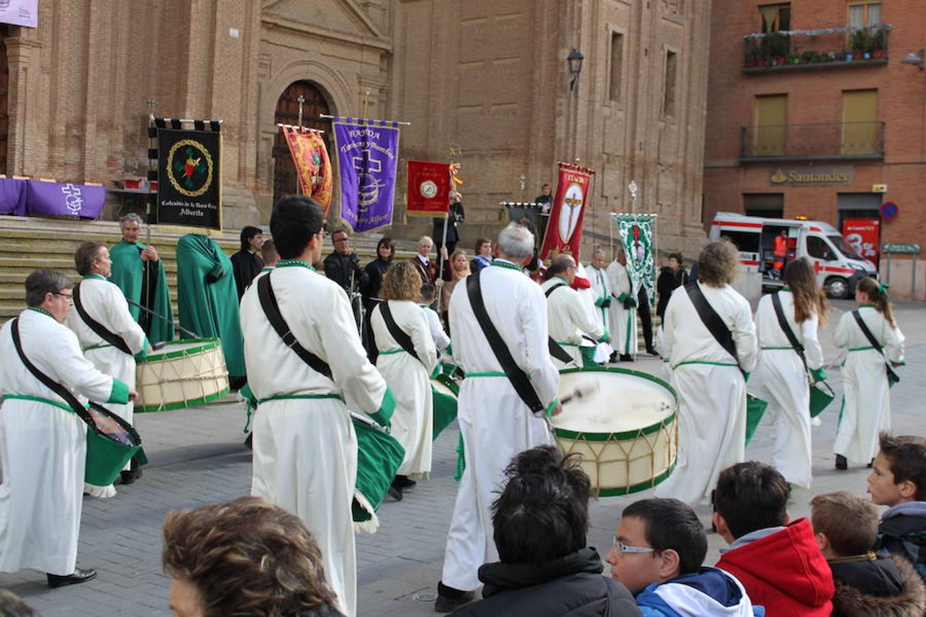 Exaltación de tambores y bombos en Alfaro