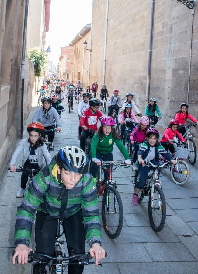 IV Marcha solidaria a beneficio de la AECC