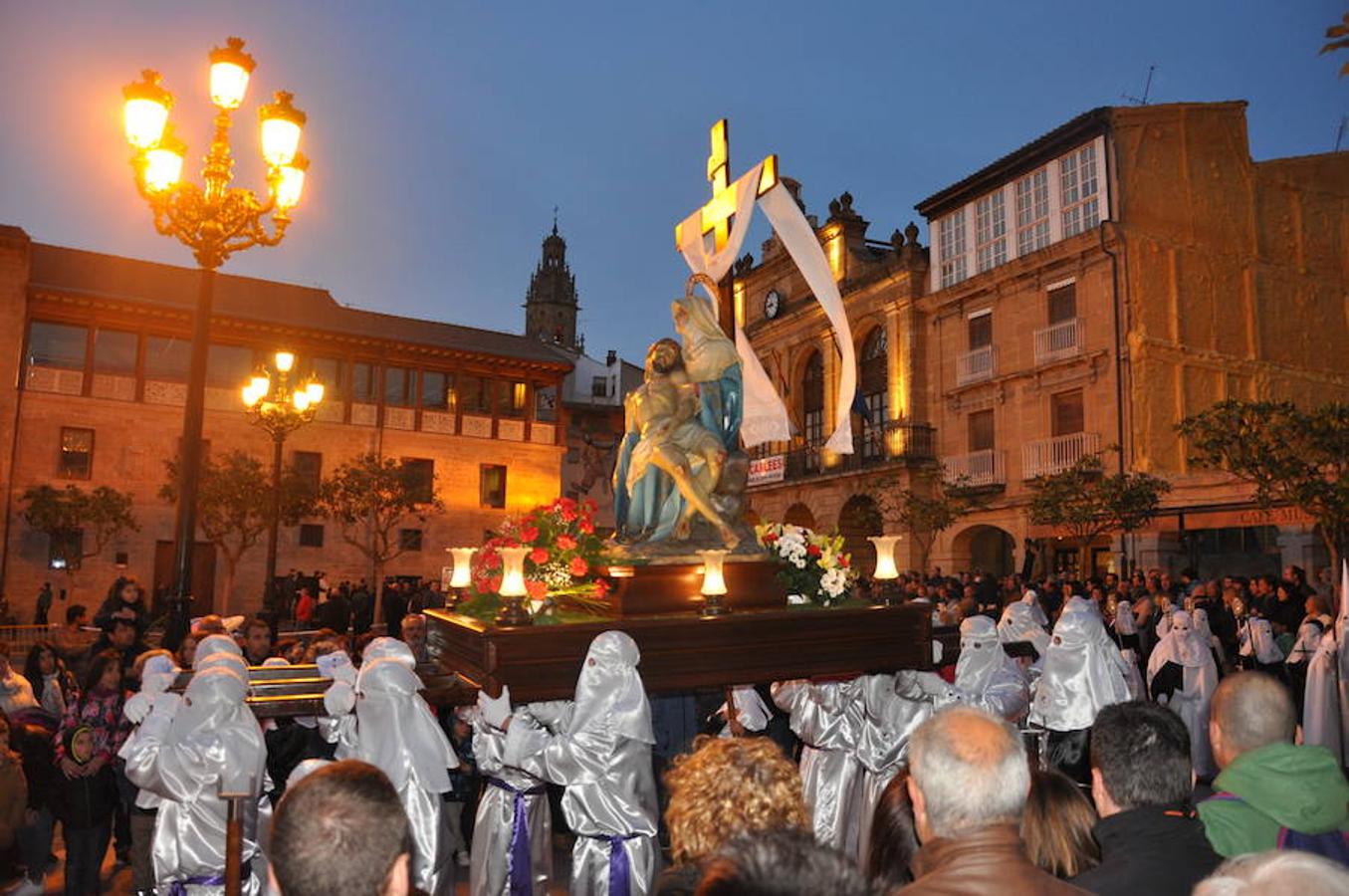 Vía crucis y Santo Entierro en Haro