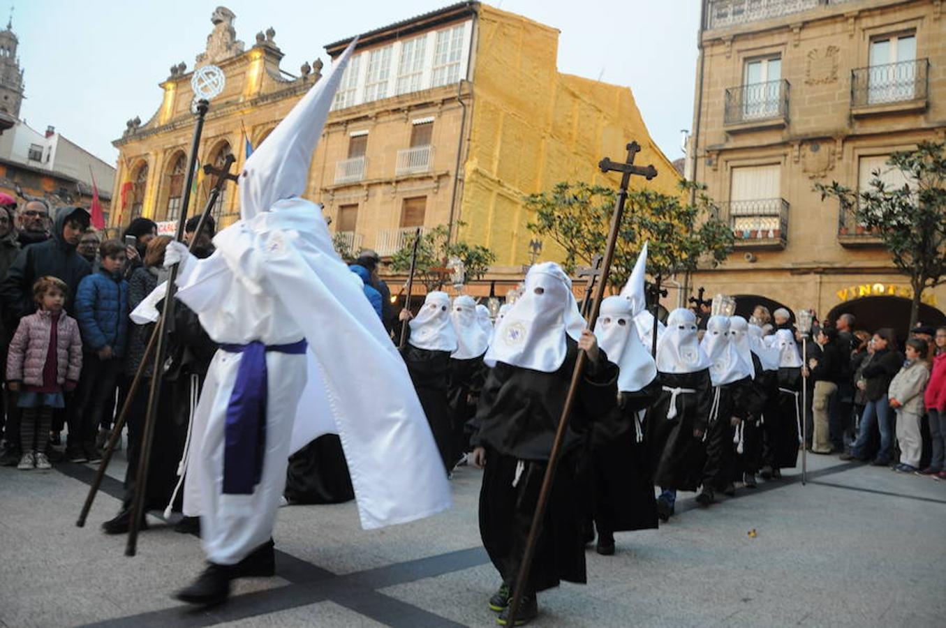 Vía crucis y Santo Entierro en Haro