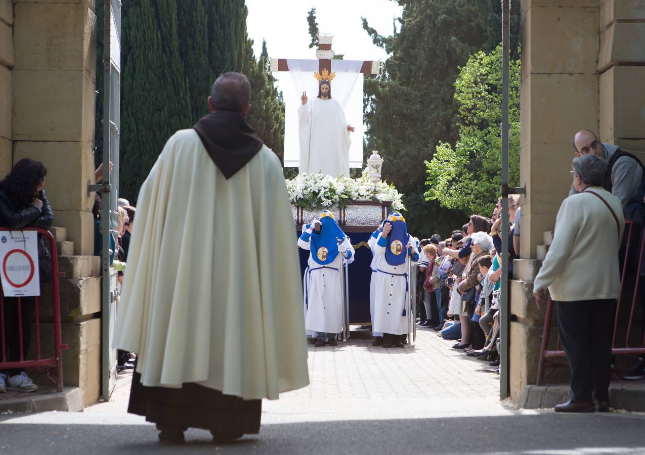El paso del ‘Santo Cristo resucitado&#039; cierra la Semana Santa (I)