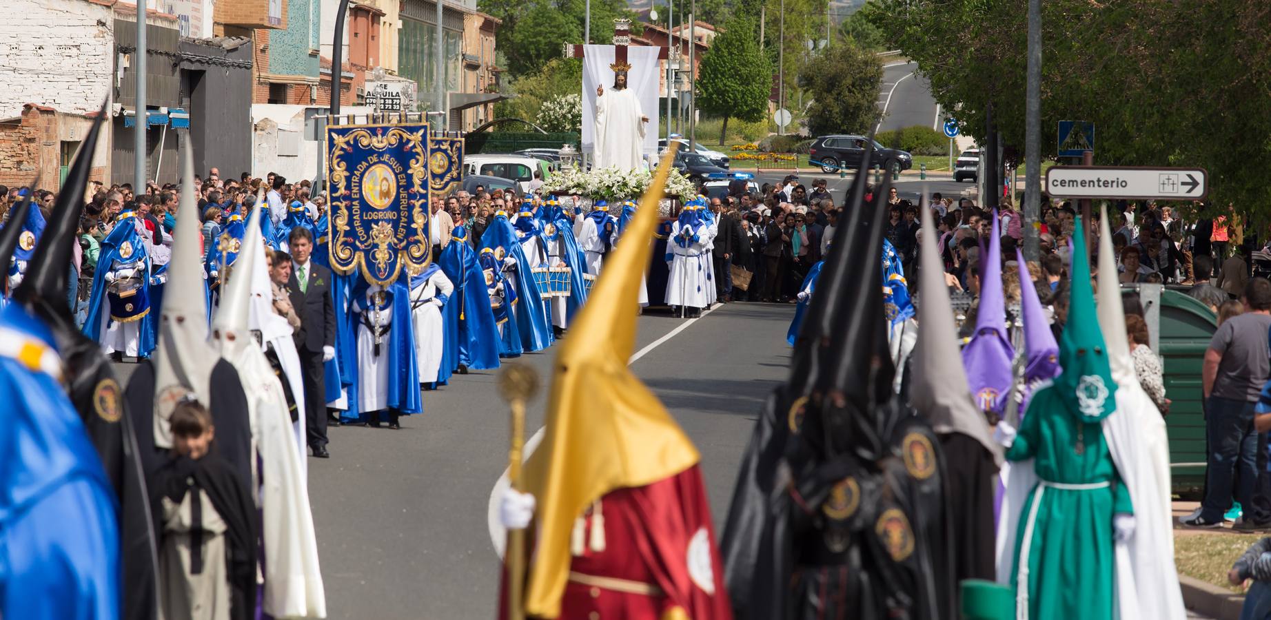 El paso del ‘Santo Cristo resucitado&#039; cierra la Semana Santa (II)