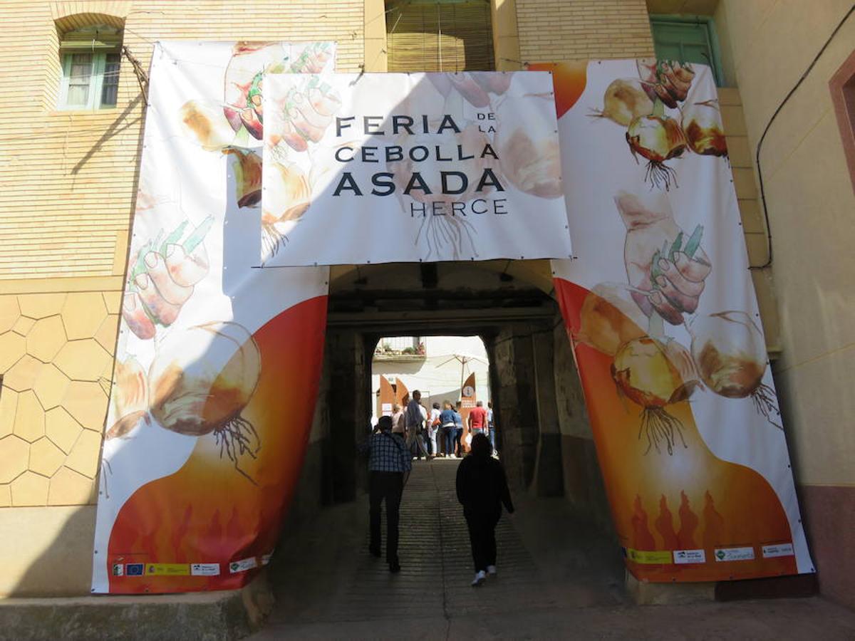 Herce celebra su I Feria de la Cebolla Asada