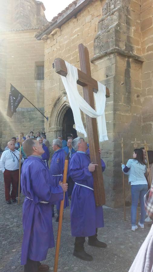 Los picaos cumplen penitencia en San Vicente en la Cruz de mayo