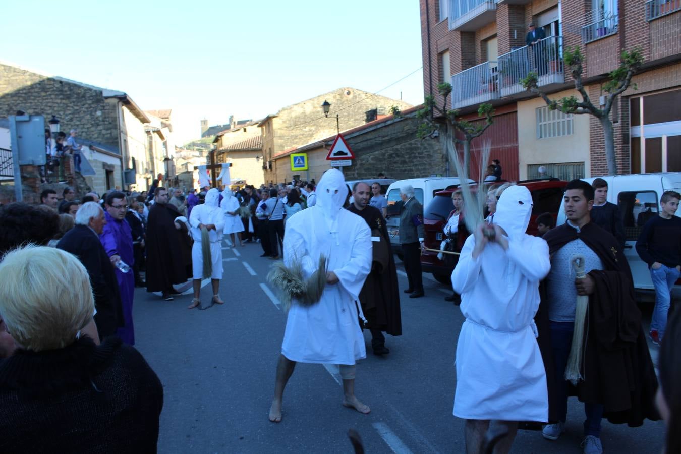 Los picaos cumplen penitencia en San Vicente en la Cruz de mayo