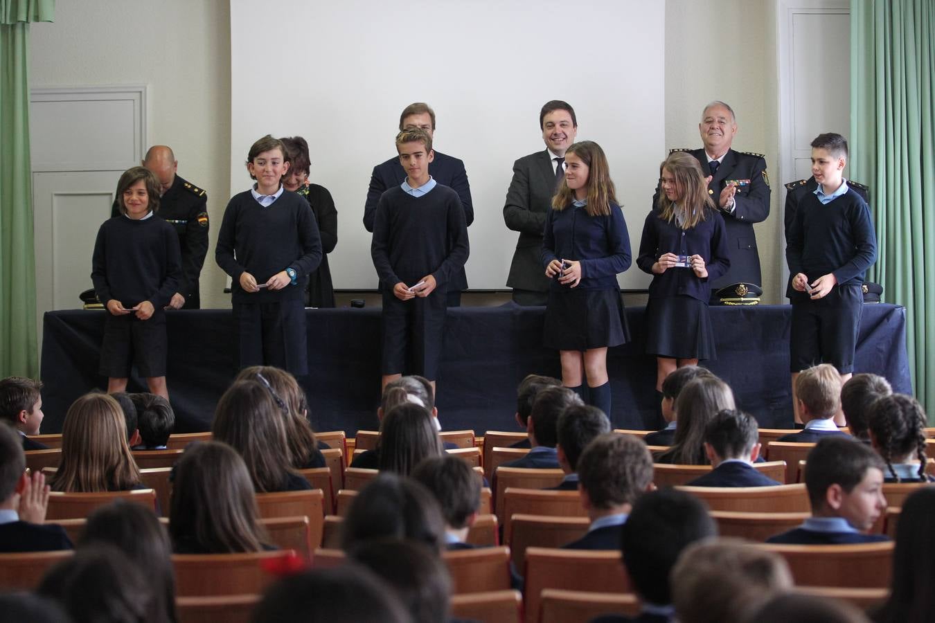 Entrega de carnés del programa &#039;Ciberexpert@s&#039;, del Cuerpo Nacional de Policía, en el colegio de Escolapias