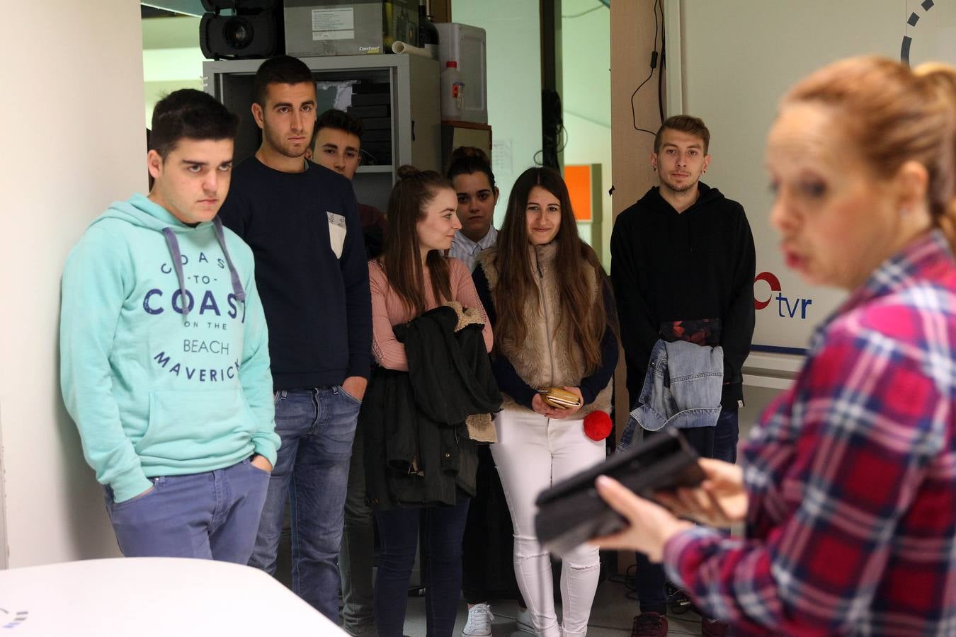 Alumnos de 1º de Grado Superior de Administración y Finanzas del Ies Comercio visitan la multimedia de Diario LA RIOJA