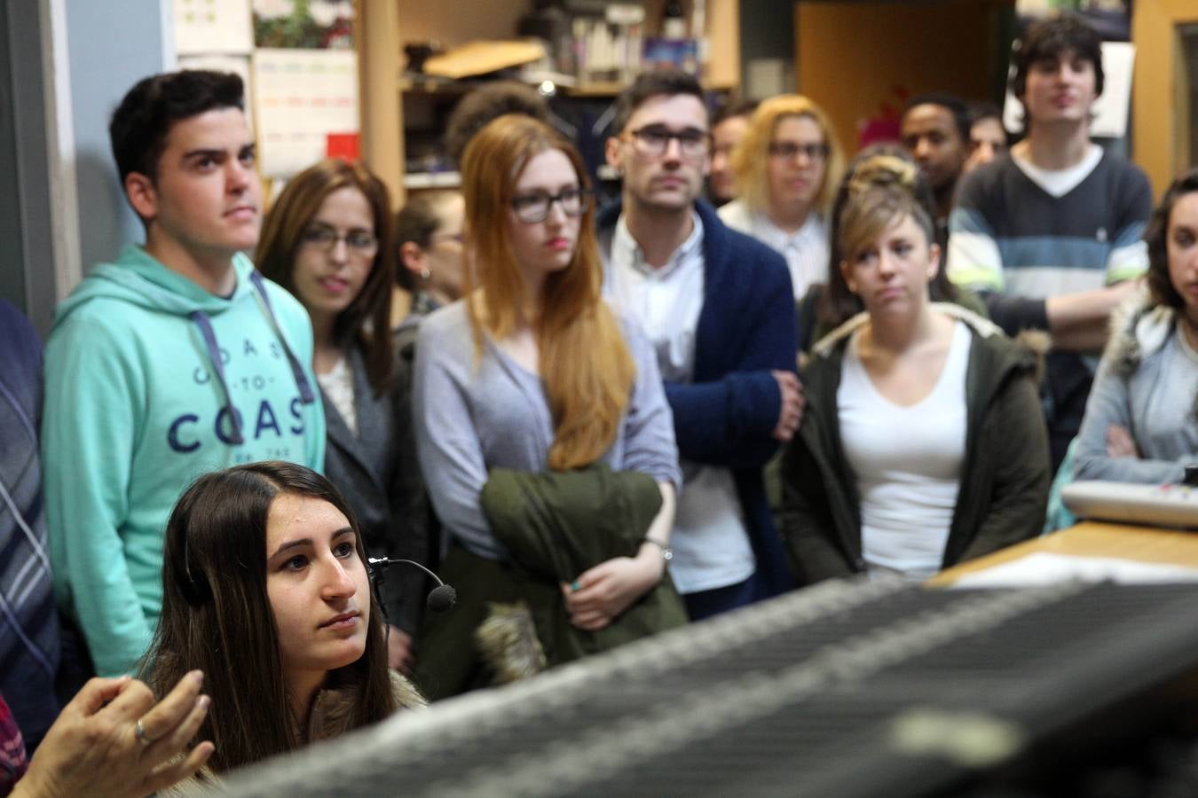 Alumnos de 1º de Grado Superior de Administración y Finanzas del Ies Comercio visitan la multimedia de Diario LA RIOJA