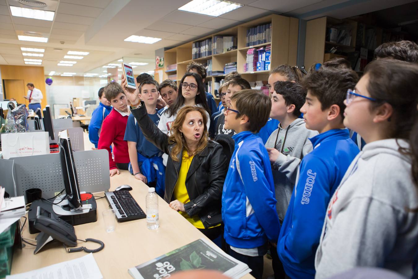 1º D de la ESO de Maristas visita la multimedia de Diario LA RIOJA