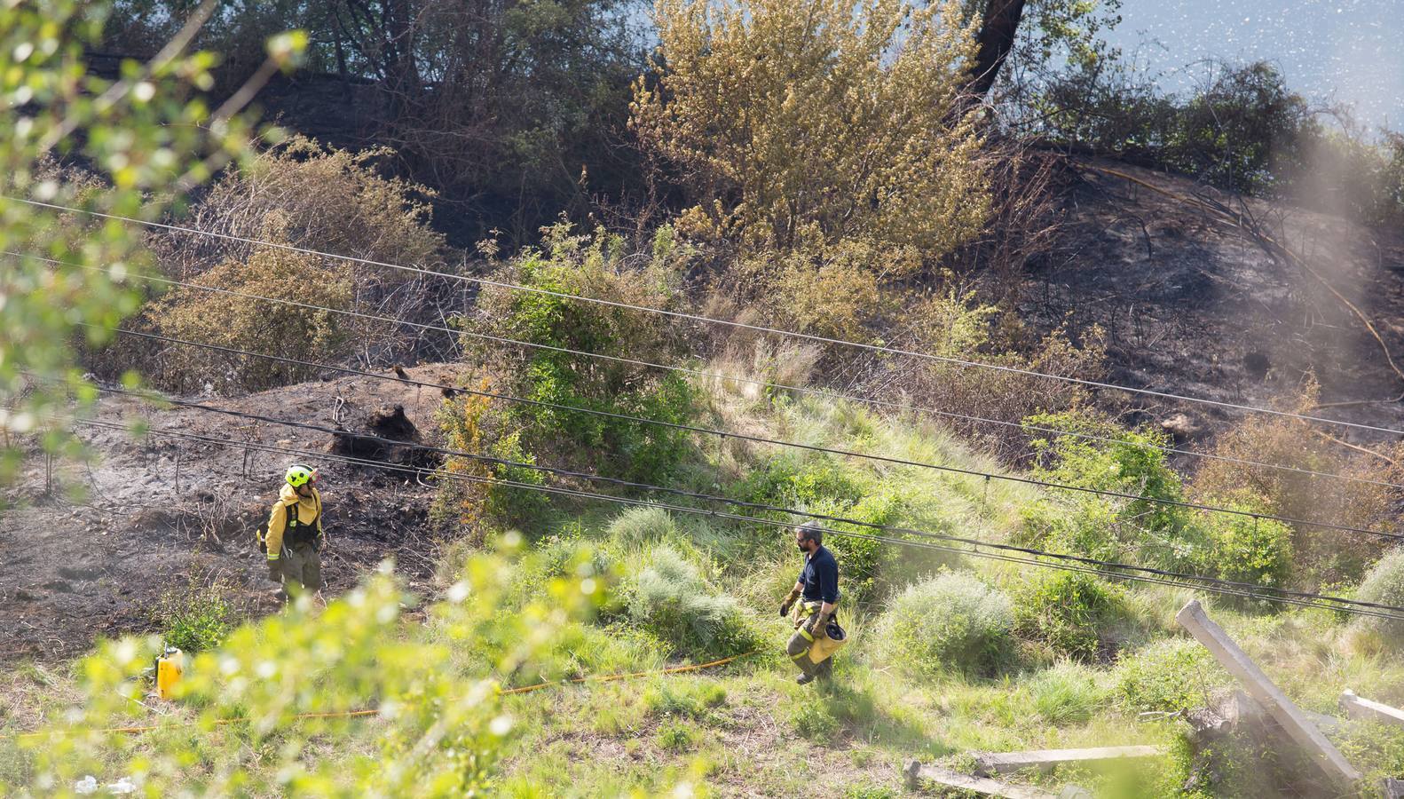 Una locomotora provoca un incendio en Gimileo