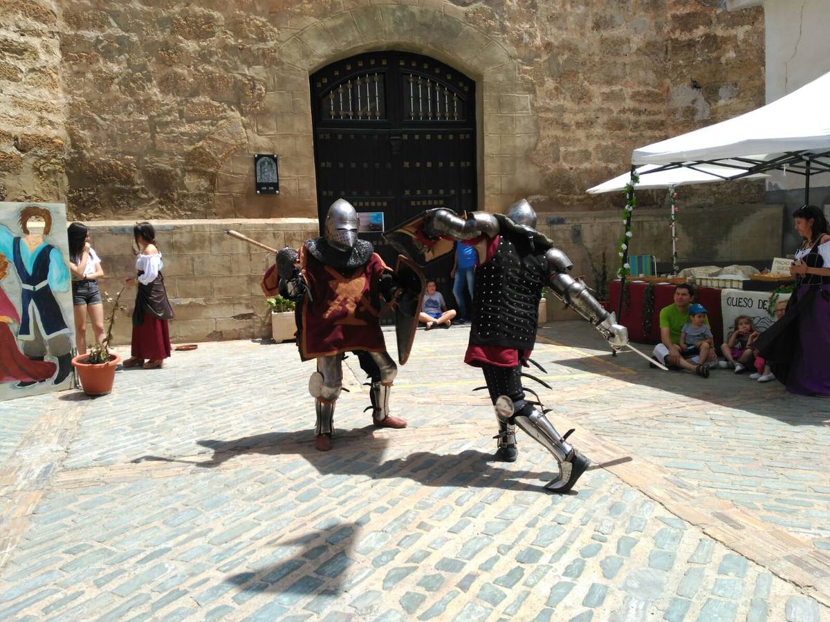 Cervera celebra la feria de las Tres Culturas y el día de la Bandera