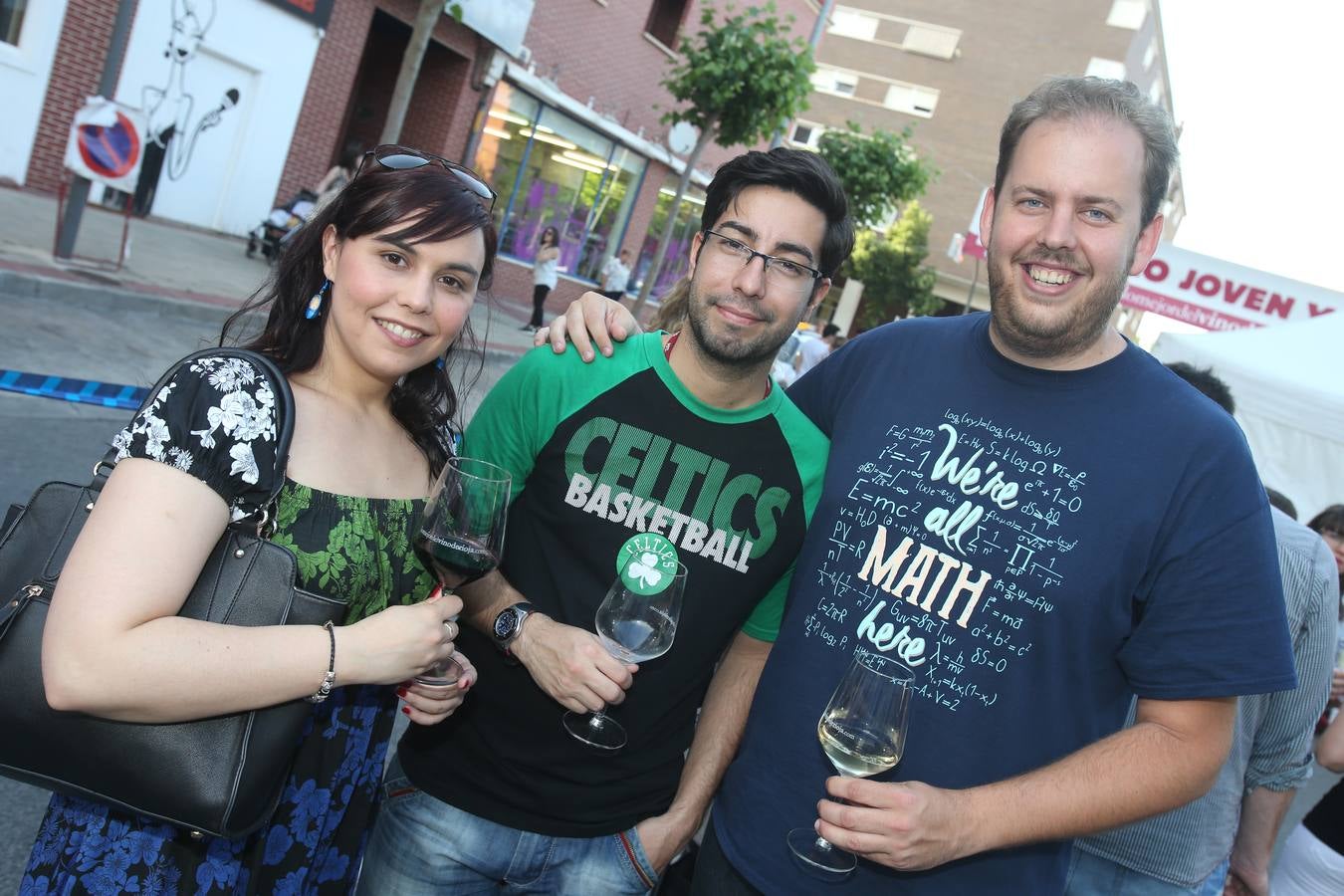 Logroño celebra la primera cita del Riojano Joven y Fresco del 2017