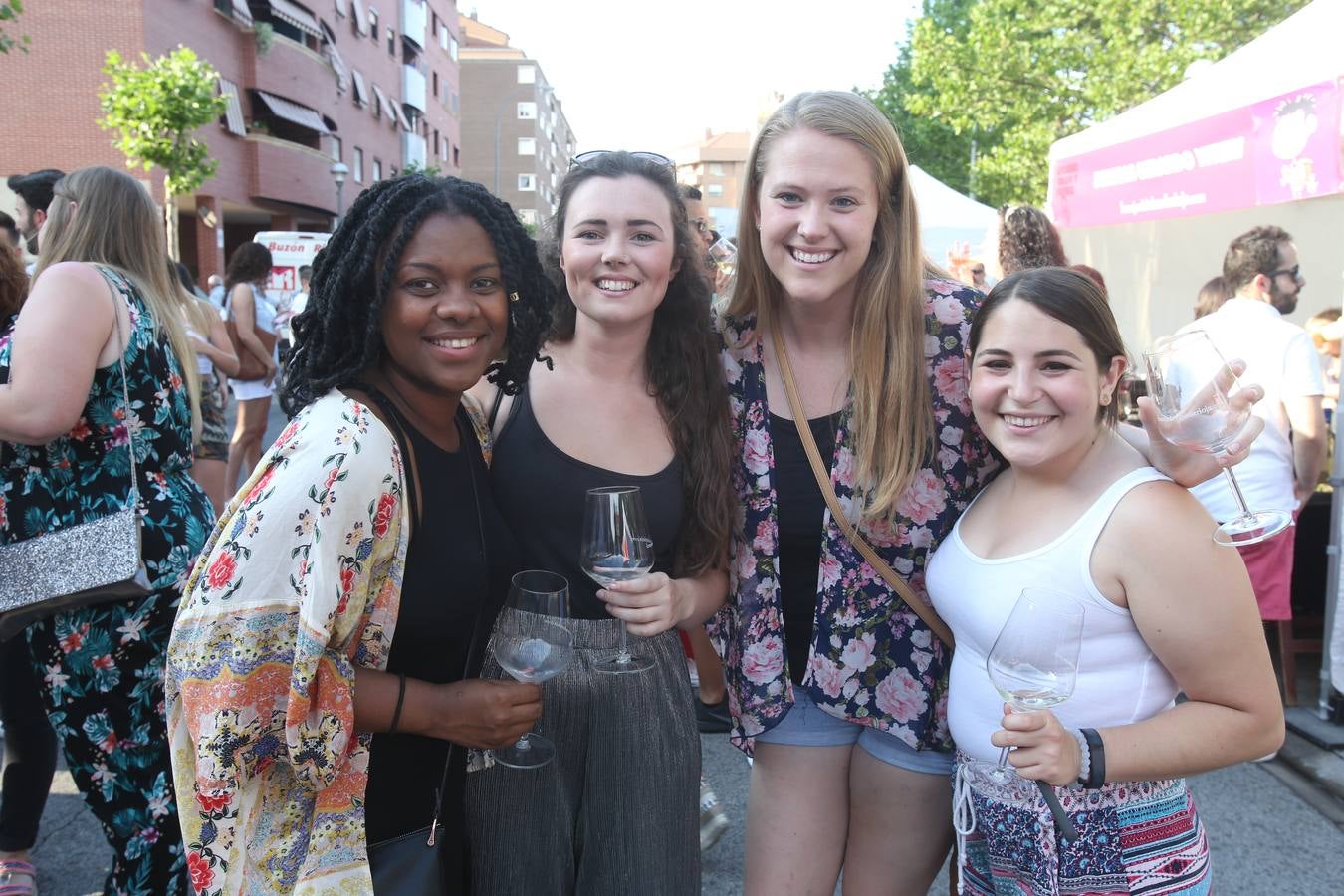 Logroño celebra la primera cita del Riojano Joven y Fresco del 2017