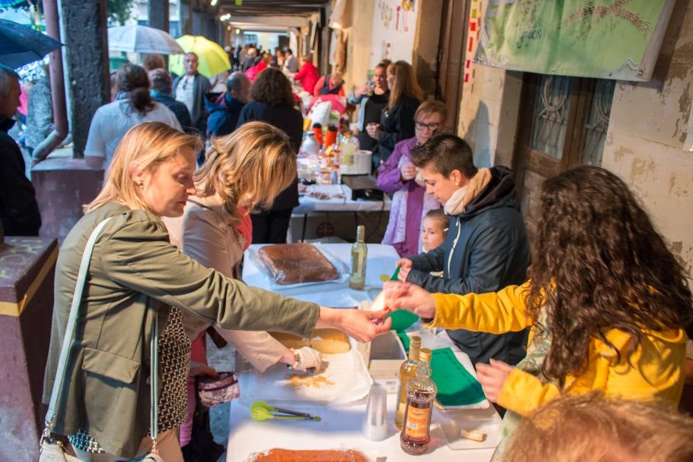 Mercado solidario en Santo Domingo