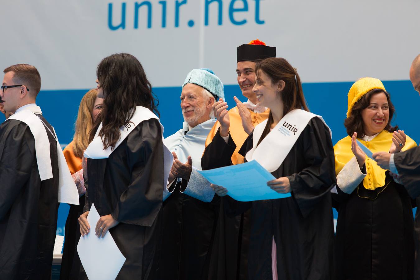 Multitudinaria fiesta de graduación de la UNIR (I)