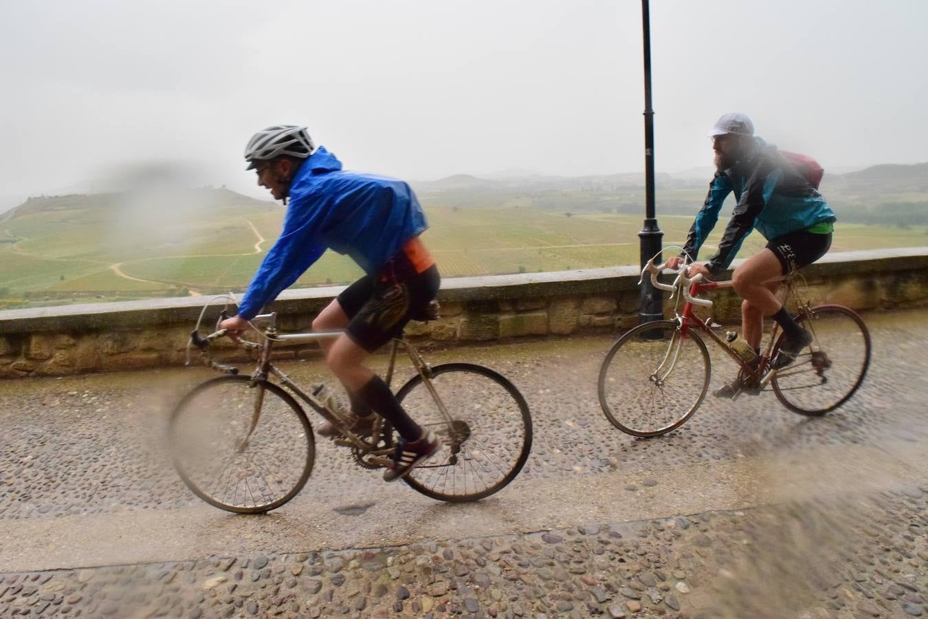 Jornada de ciclismo clásico en la Eroica Hispania (I)