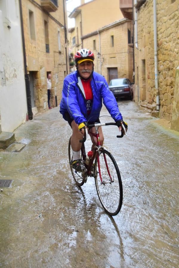 Jornada de ciclismo clásico en la Eroica Hispania (I)