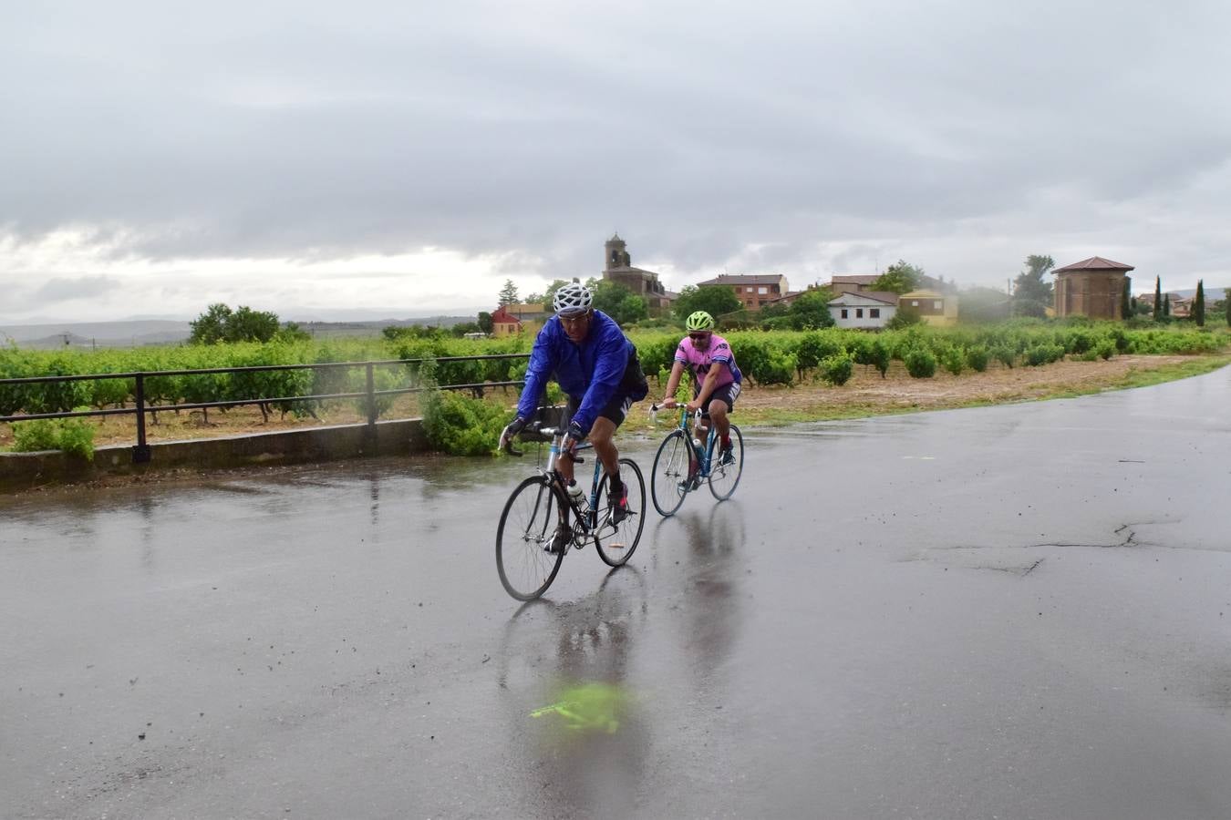 Jornada de ciclismo clásico en la Eroica Hispania (I)