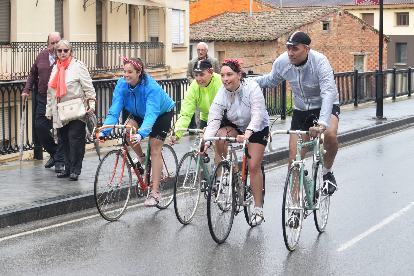 Jornada de ciclismo clásico en la Eroica Hispania (II)