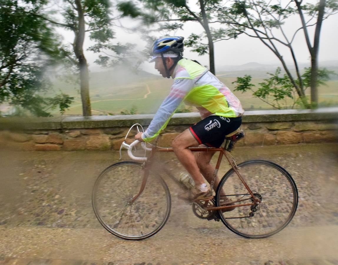 Jornada de ciclismo clásico en la Eroica Hispania (II)